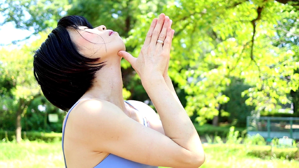 若葉りな♡ヨガ教室の講師紹介